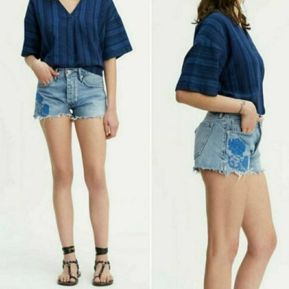 LEVI'S FRAYED HR SHORTS - Picture 6 of 6